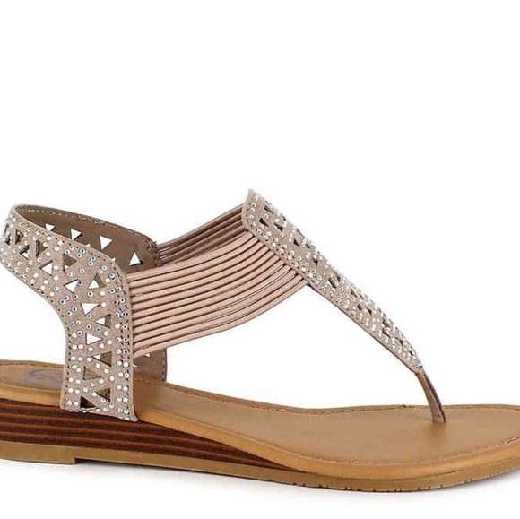 Daisy Fuentes Other - Daisy Fuentes Gabbie Wedge Sandal Taupe
